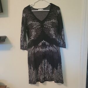 Sandra Darren Black and White Sheath Dress V-Neck 3/4 Sleeve